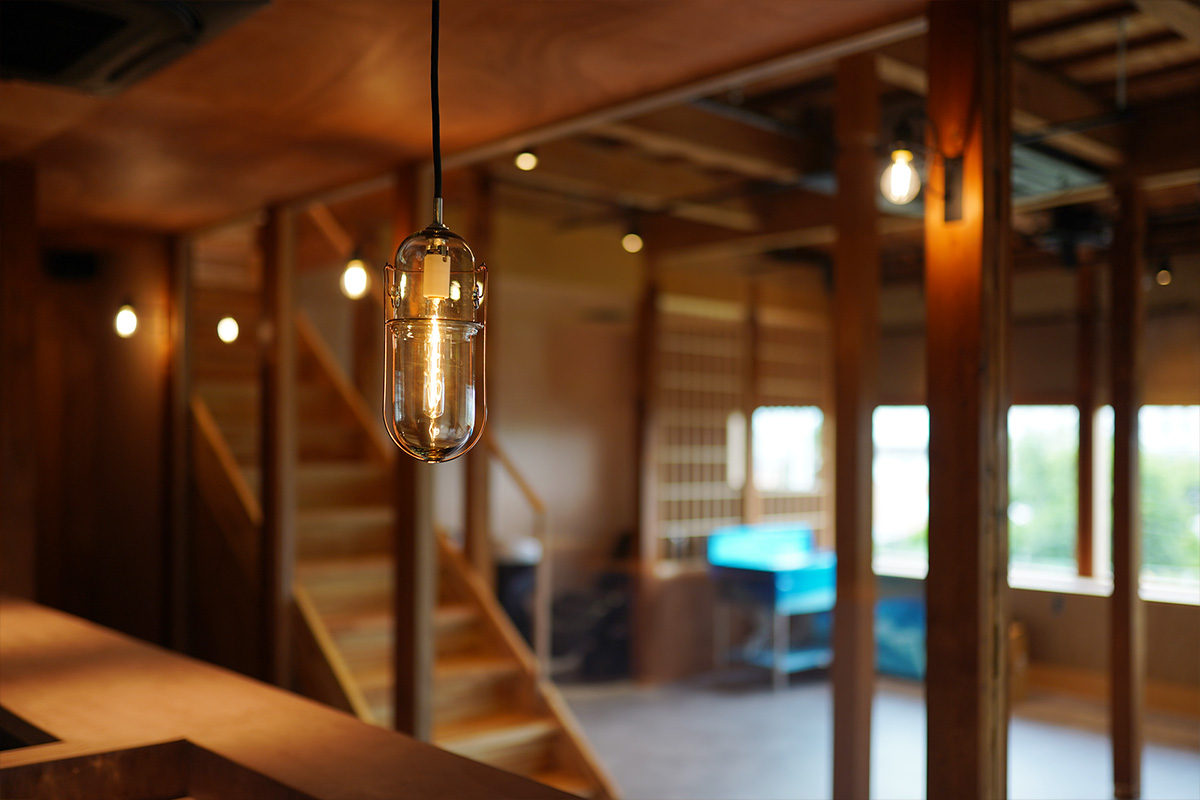 京都のリノベーション美容室の内装デザイン照明クローズアップ